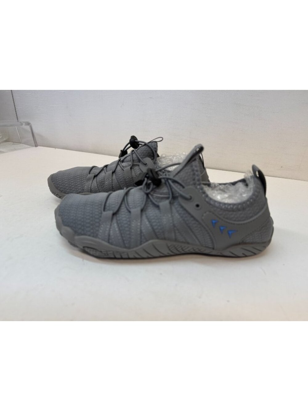 Peak barefoot Shoes-woman's sz 7 1/2  New -Gray